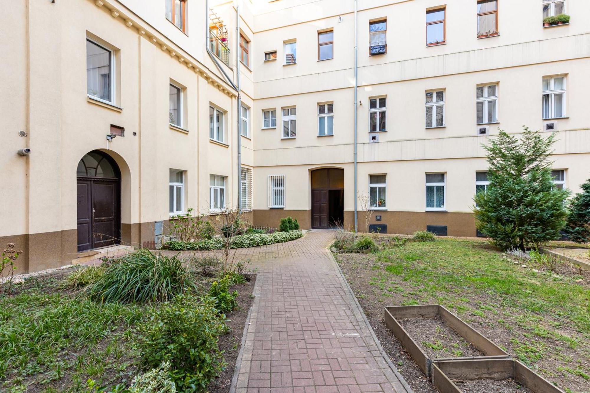דירות ברטיסלאבה Charming Flat, Steps From Castle - Historic Part מראה חיצוני תמונה